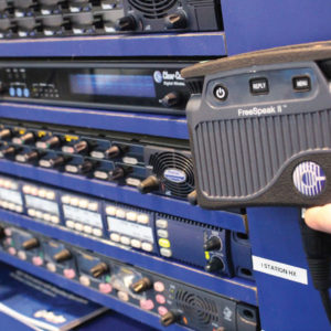 Um dos destaques do estande da Savana no SET EXPO 2016 foi o sistema de comunicação sem fio Free Speak II, da Clear-Com, que trabalha no range de frequência 1.9 GB