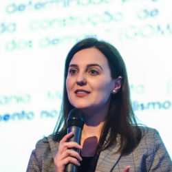 Dra. Leire Mara Bevilaqua – Jornalista – Televisão Universitária Unesp